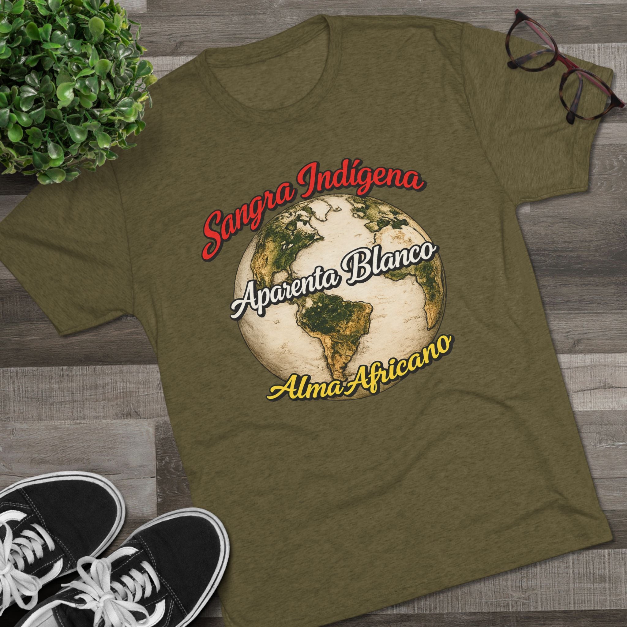 T-Shirt — Sangre Indígena Aparenta Blanco Alma Africano Globe Tee