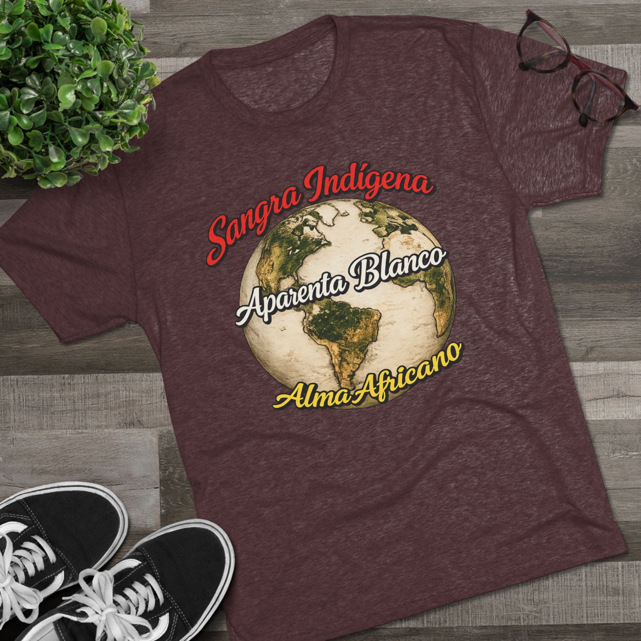 T-Shirt — Sangre Indígena Aparenta Blanco Alma Africano Globe Tee